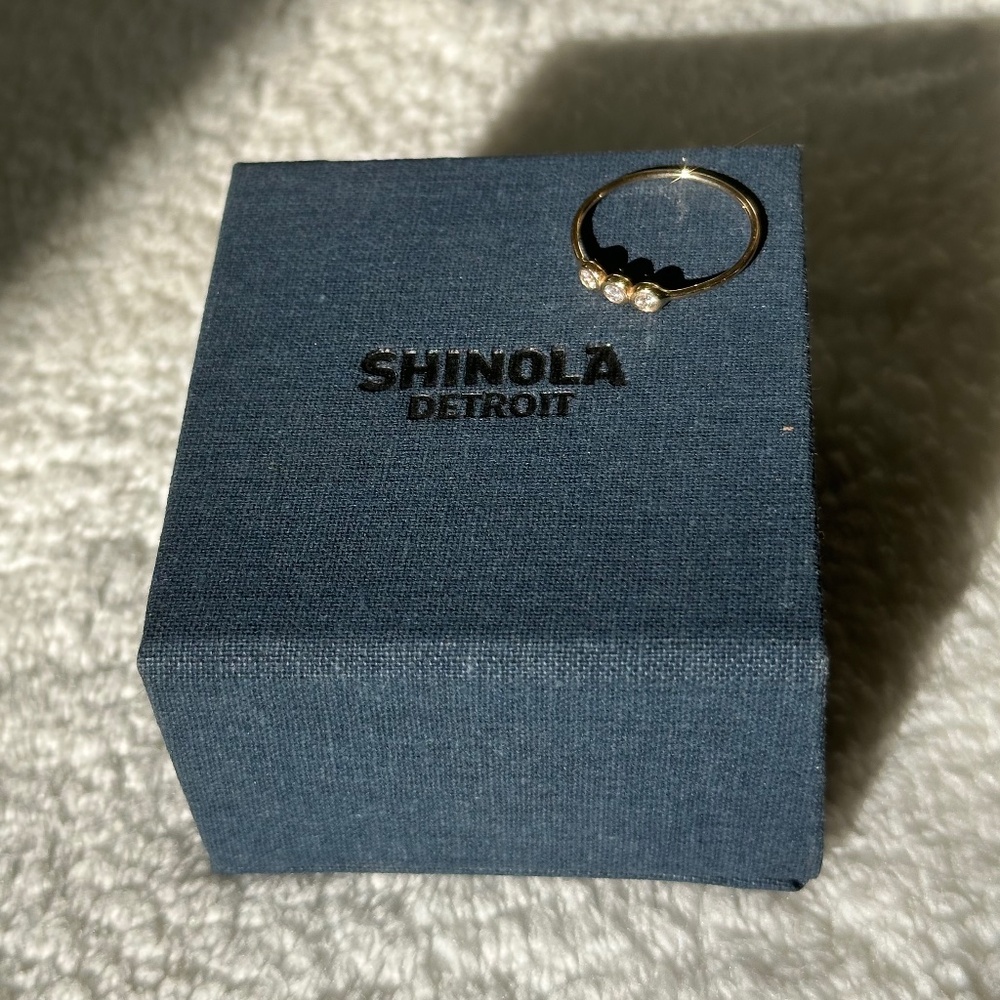Shinola 3 Diamond Ring